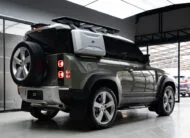 Land Rover Defender 90 SE 2.0 P300