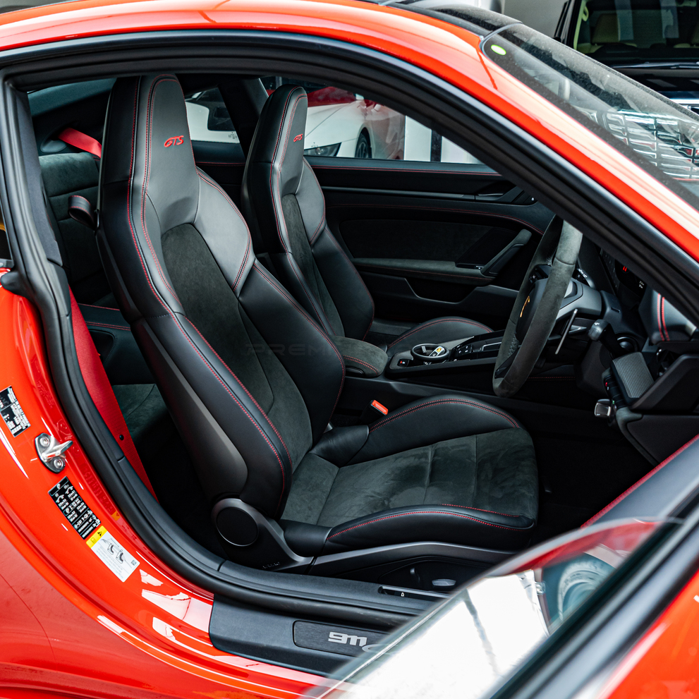 Porsche 911 Carrera GTS CBU