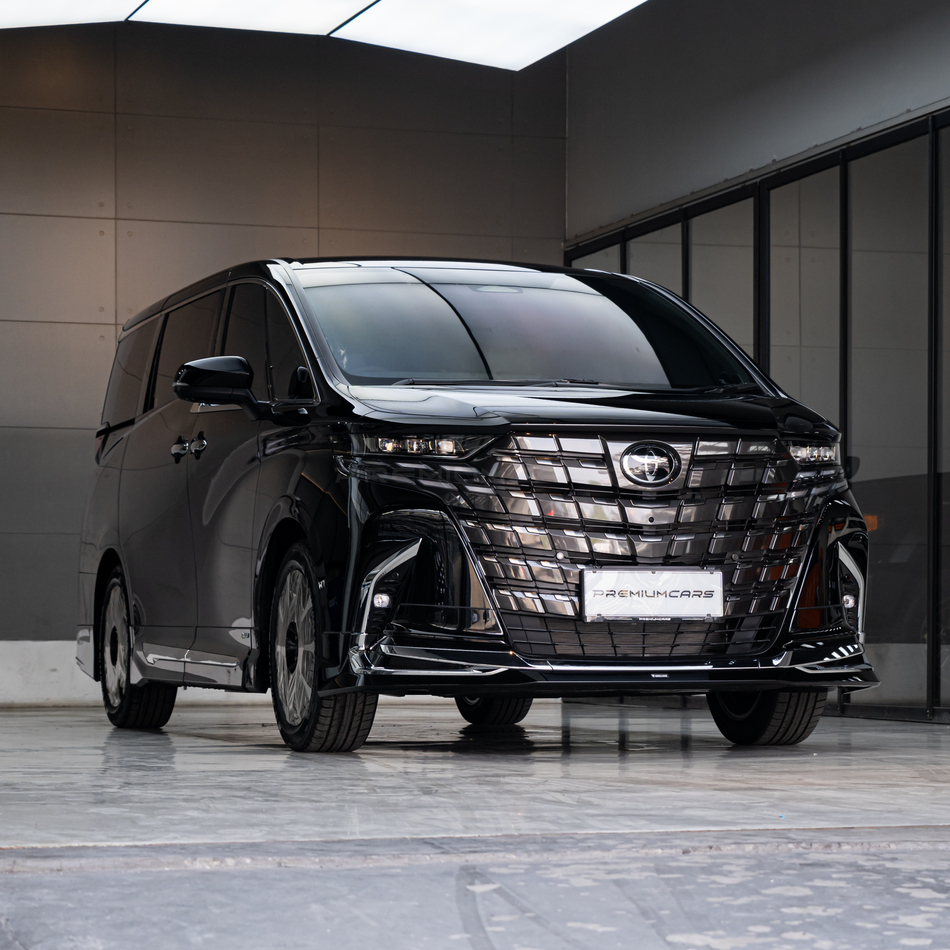 Toyota Alphard Hybrid Modelista