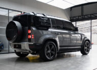 Land Rover Defender 110 SE 2.0 P300