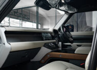 Land Rover Defender 110 SE 2.0 P300