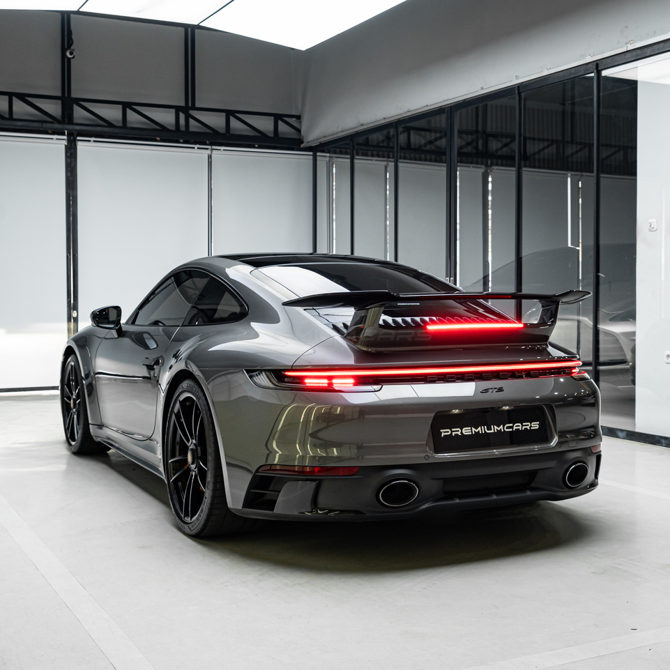 Porsche 911 Carrera GTS Aerokit CBU