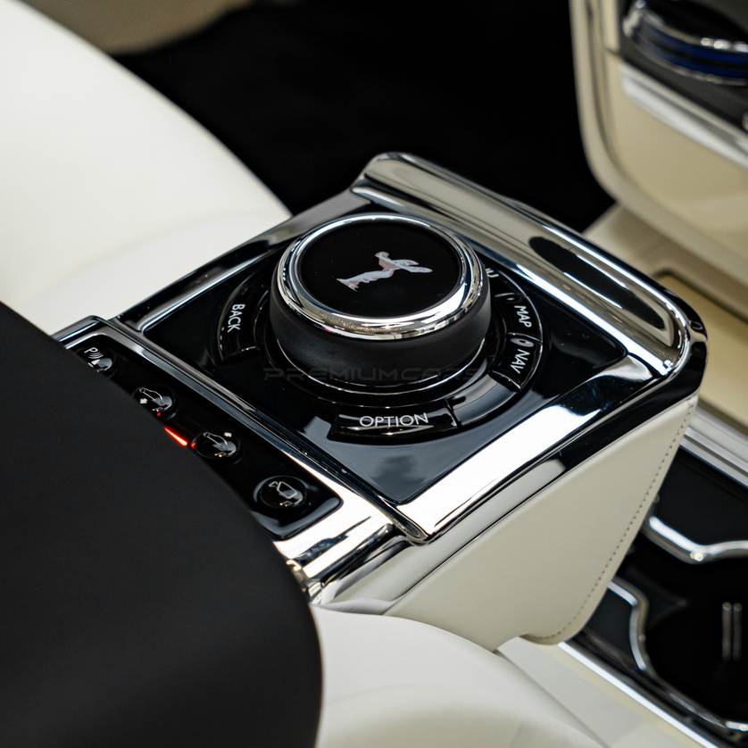 Rolls-Royce Phantom 6.7L CBU