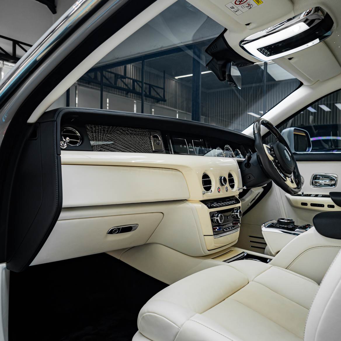 Rolls-Royce Phantom 6.7L CBU