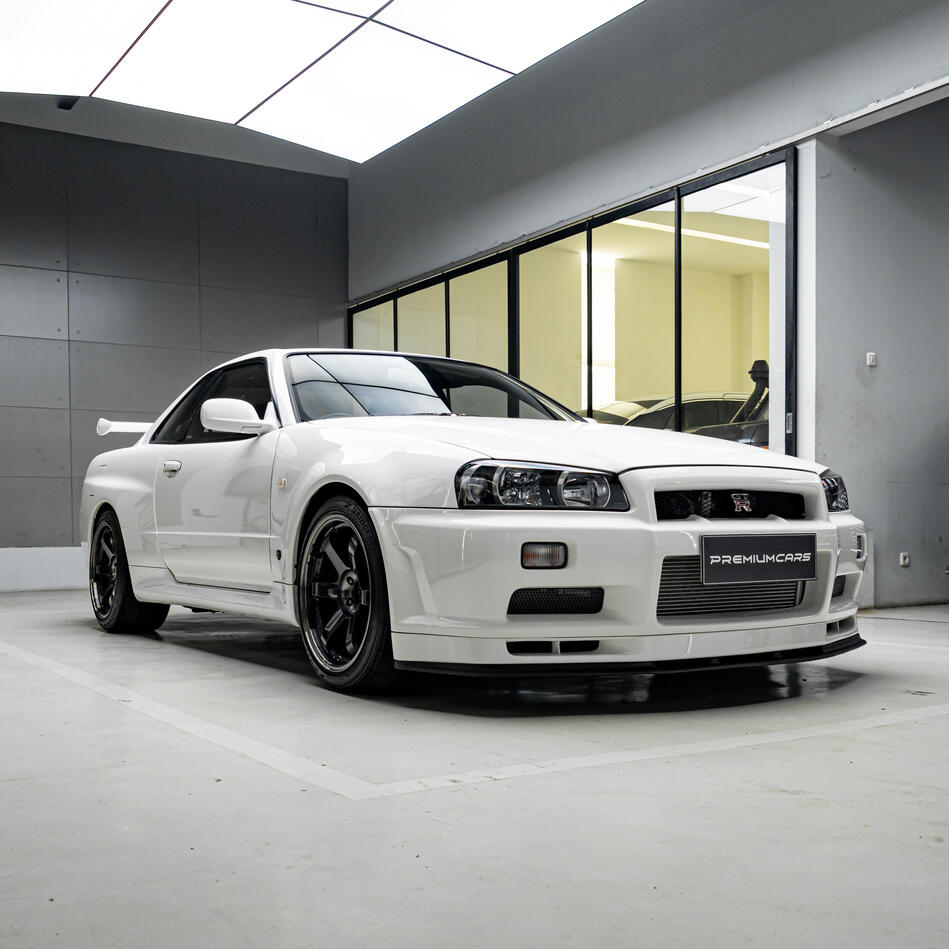 Nissan Skyline GTR R34 V-Spec II AWD