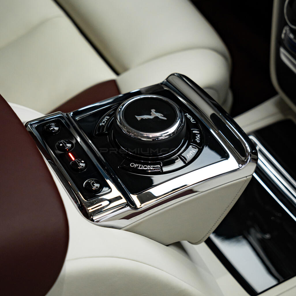 Rolls-Royce Phantom VIII 6.7L CBU