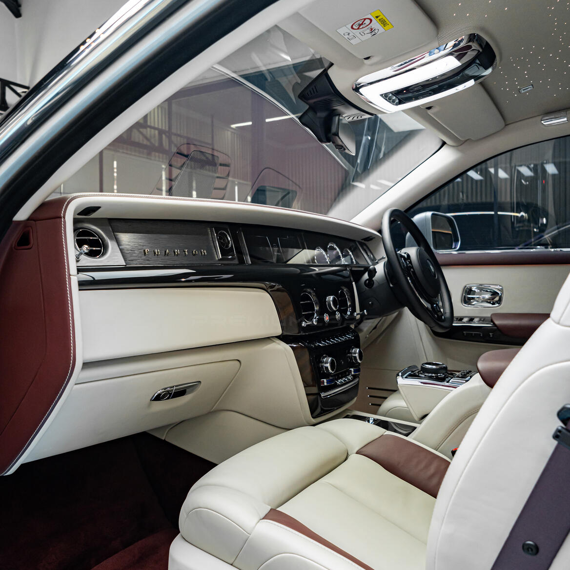 Rolls-Royce Phantom VIII 6.7L CBU