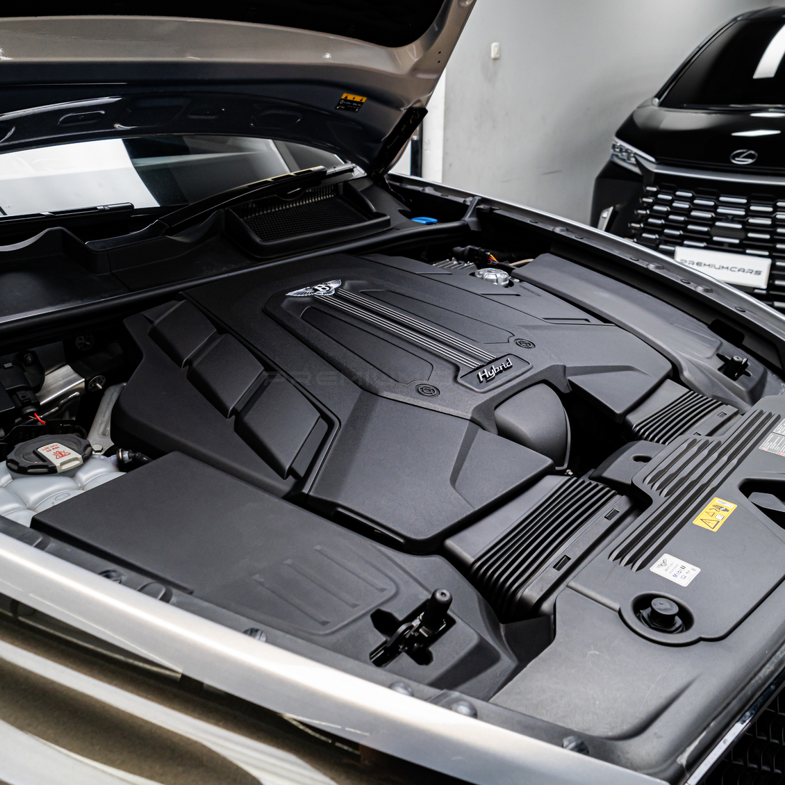 Bentley Bentayga Hybrid 3.0 PHEV CBU