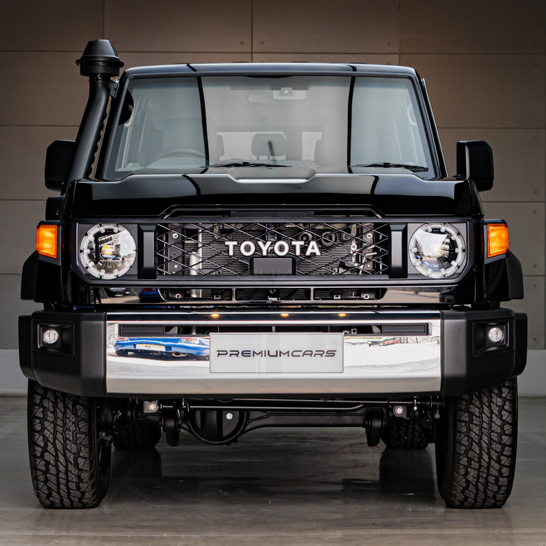 Toyota Land Cruiser 70 Wagon GXL 2.8L AT Diesel CBU