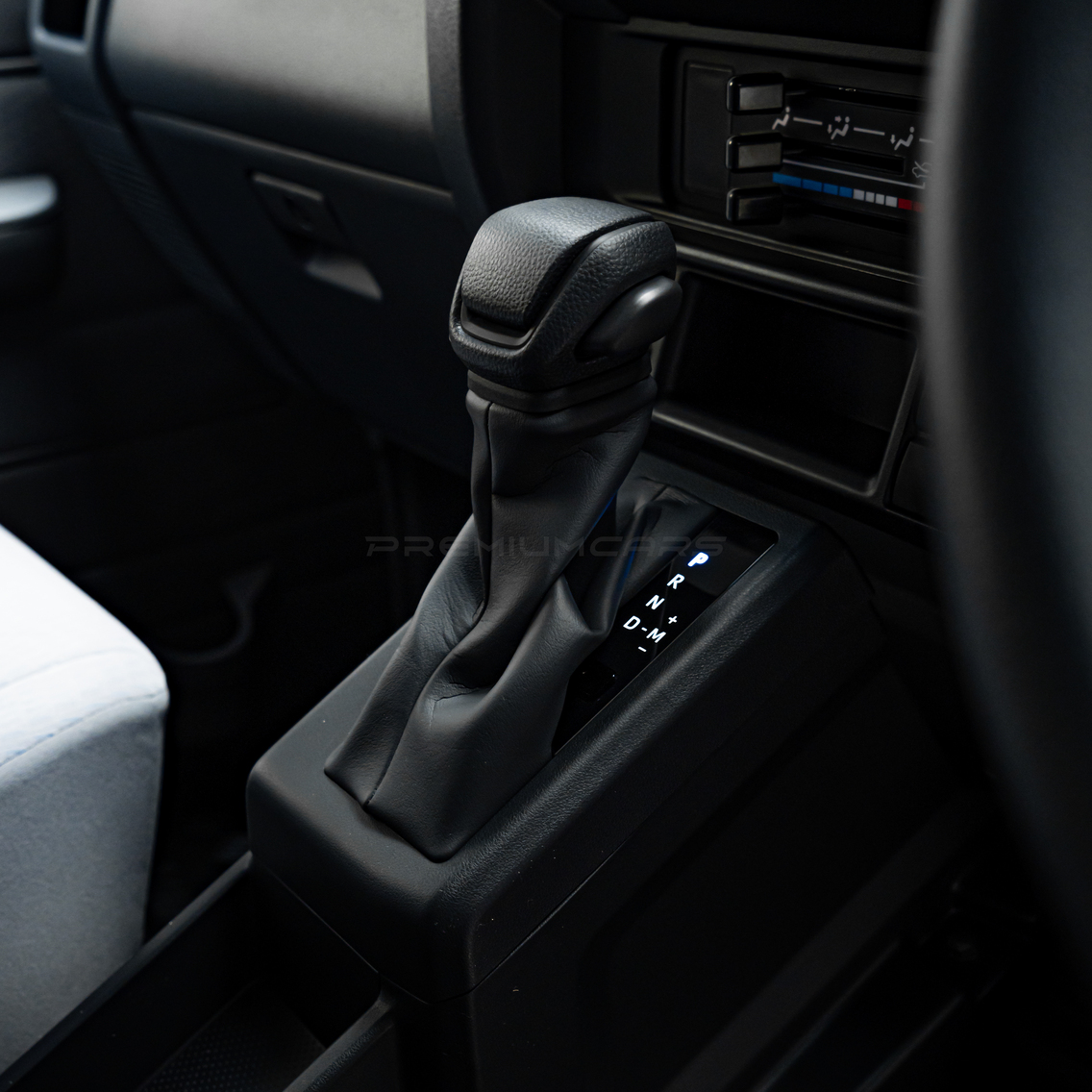 Toyota Land Cruiser 70 Wagon GXL 2.8L AT Diesel CBU