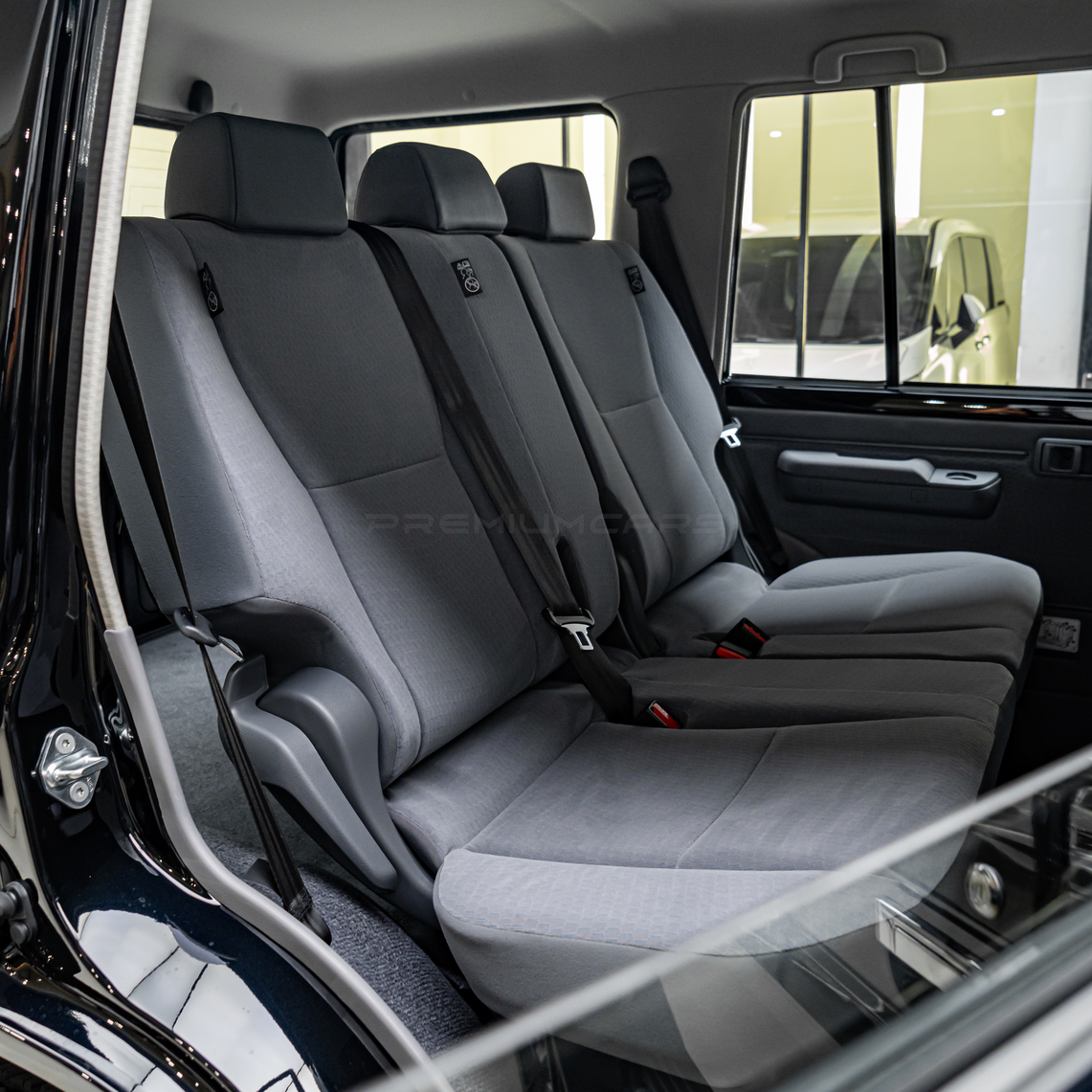 Toyota Land Cruiser 70 Wagon GXL 2.8L AT Diesel CBU