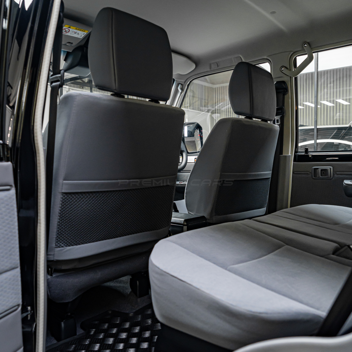 Toyota Land Cruiser 70 Wagon GXL 2.8L AT Diesel CBU